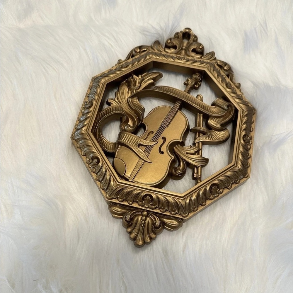 Vintage Syroco Elegant Gold Violin Wall Decor